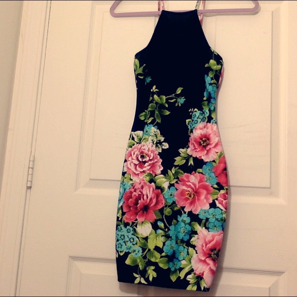 tight party dress !!!!GETT IT NOWWW!!!! ON SALE!!!